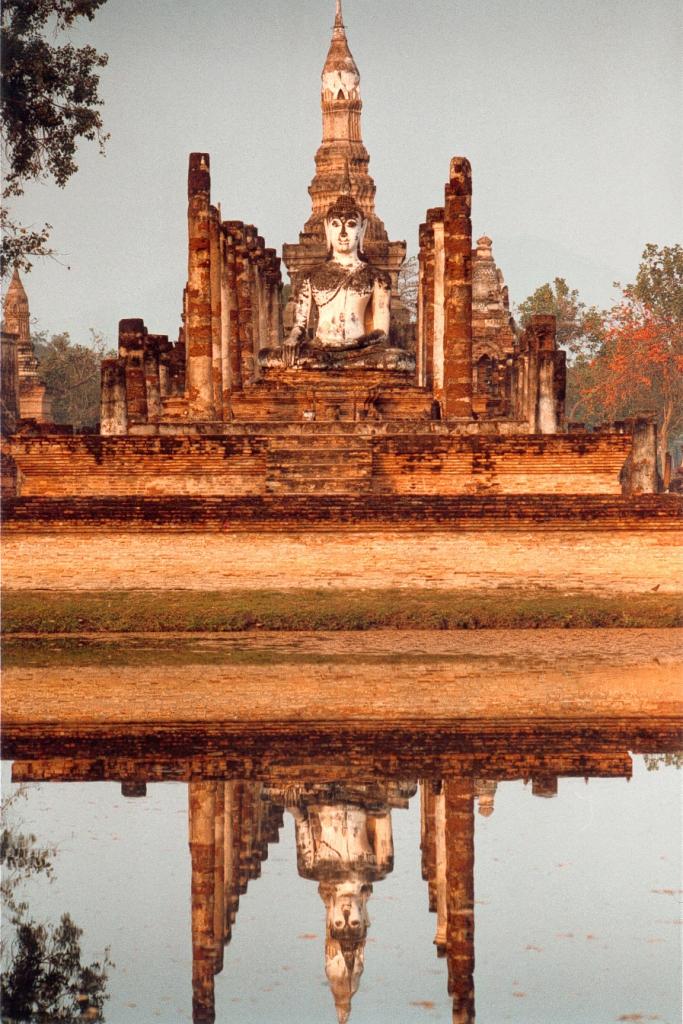 Sukhotai Buddha at Wat Mahathat